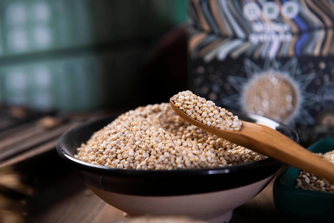 Wie bereite ich Quinoa richtig zu ohne bitteren Geschmack?